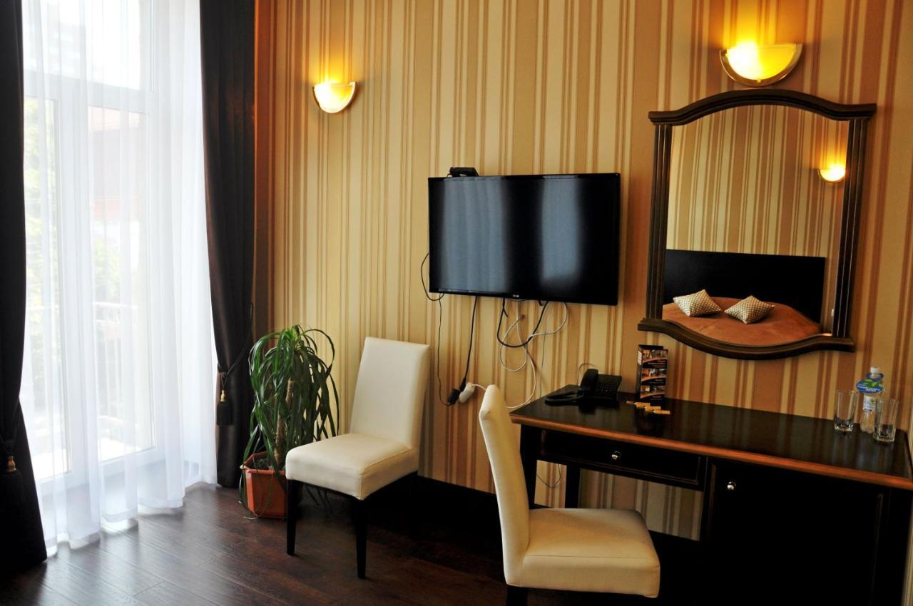 Otel Business