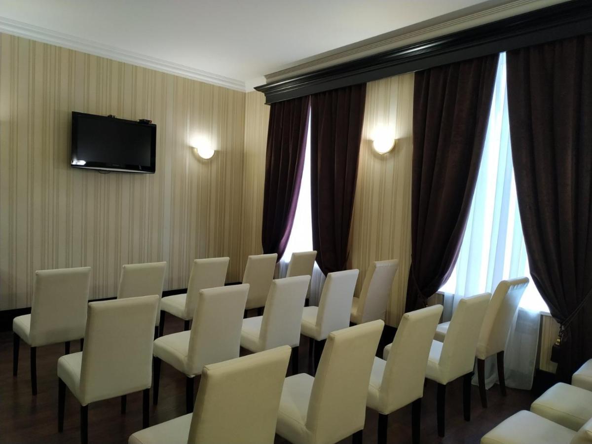 Business Otel 3*